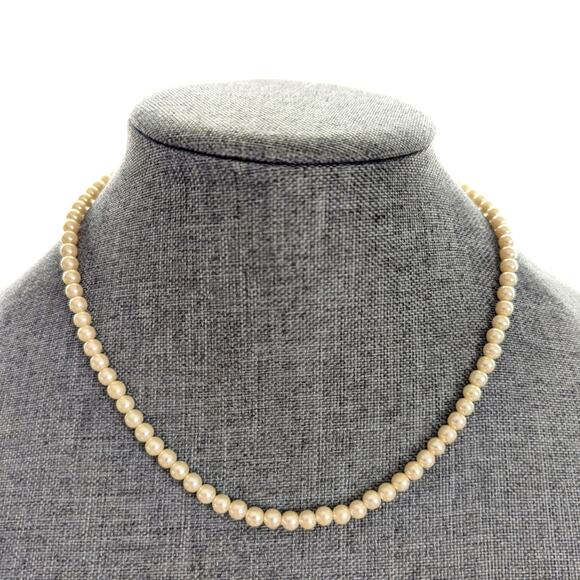Vintage Retro 50s Champagne Faux Pearl Classic Choker Style Necklace 17" - Picture 1 of 3